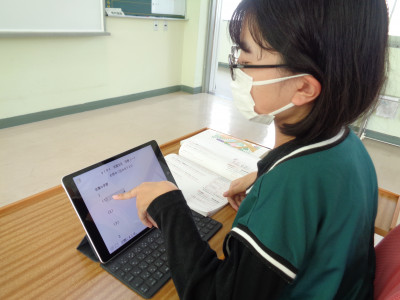 ４　自習時間に言文の復習