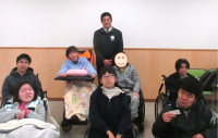 ６宇和島市長と記念写真ーみんな一緒にR