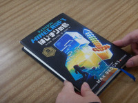 『Minecraft』を読んでいます