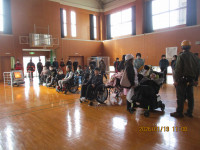 体育館に避難しました